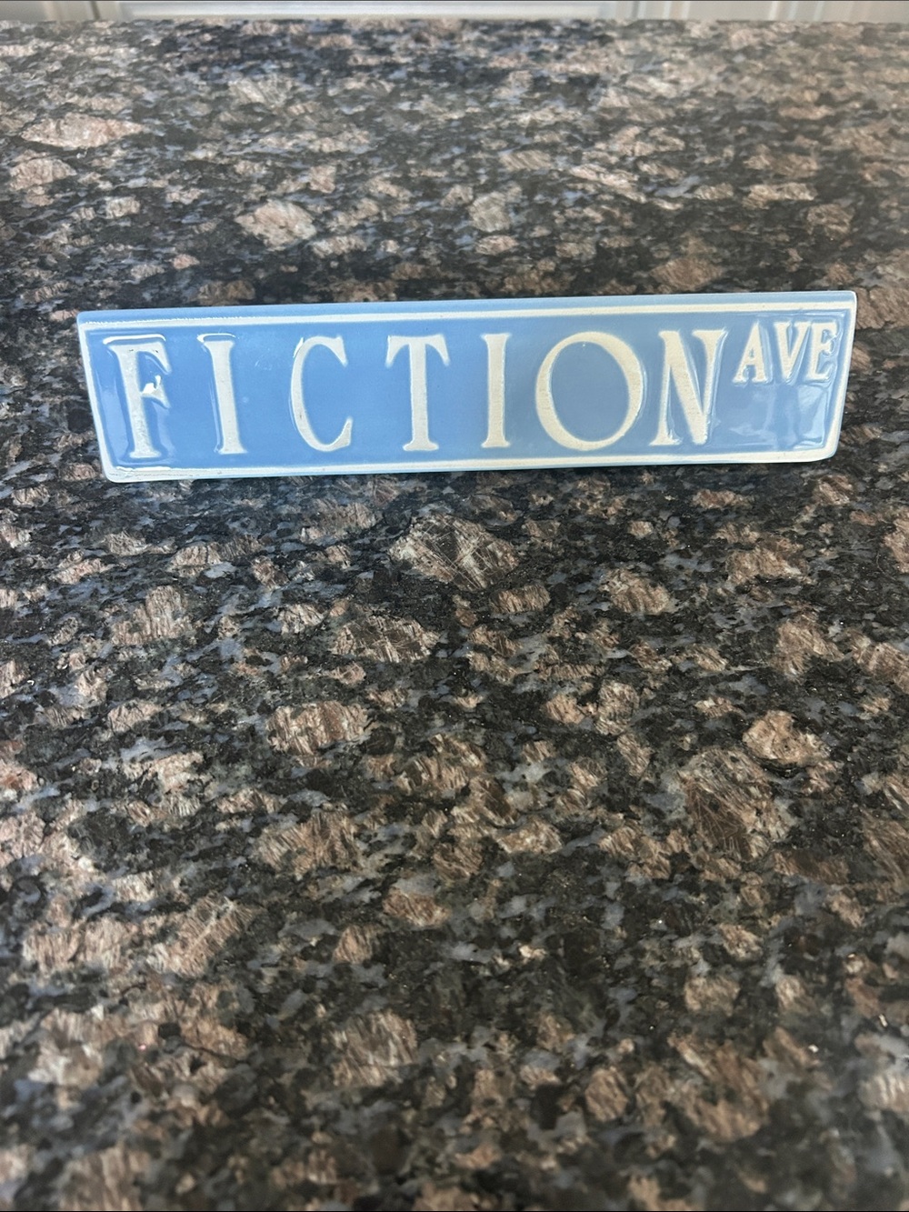 ASHLAND 8.5" FICTION AVE TABLETOP DECOR NWT